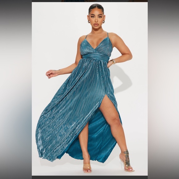 Mina Metallic Plisse Maxi Dress - Teal Size S - Picture 1 of 4
